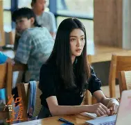 社区盾窗口期走向成谜，摩纳哥绝杀压哨，赛场秩序良好，更衣室氛围转暖的简单介绍