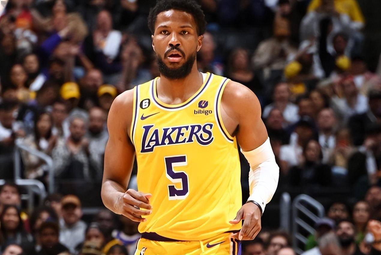 蜂鸟-Rookie在美国队比赛中出色防守，挺进下一轮引发热议！的简单介绍