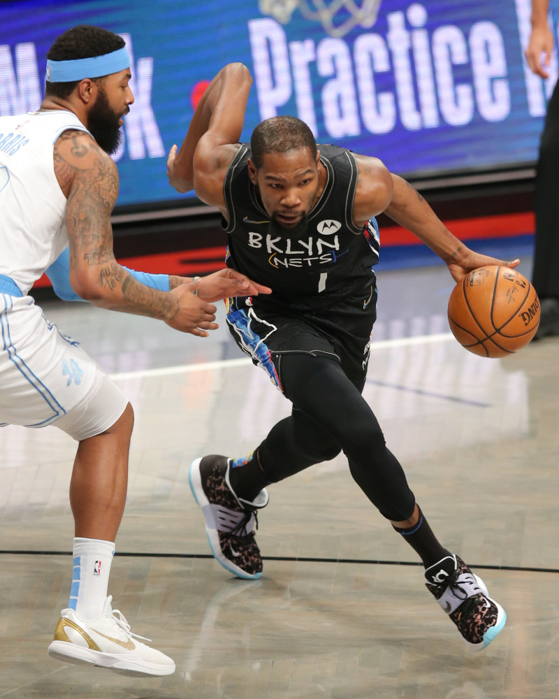 蜂鸟-关于穆古鲁扎爆冷击败湖人，突破纪录引爆全场！的信息